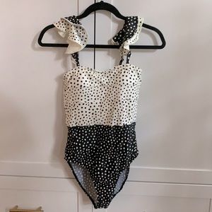 Brand new Summersalt Ruffle Oasis Swimsuit